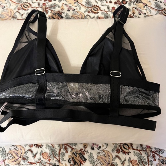 bra - Picture 2 of 3